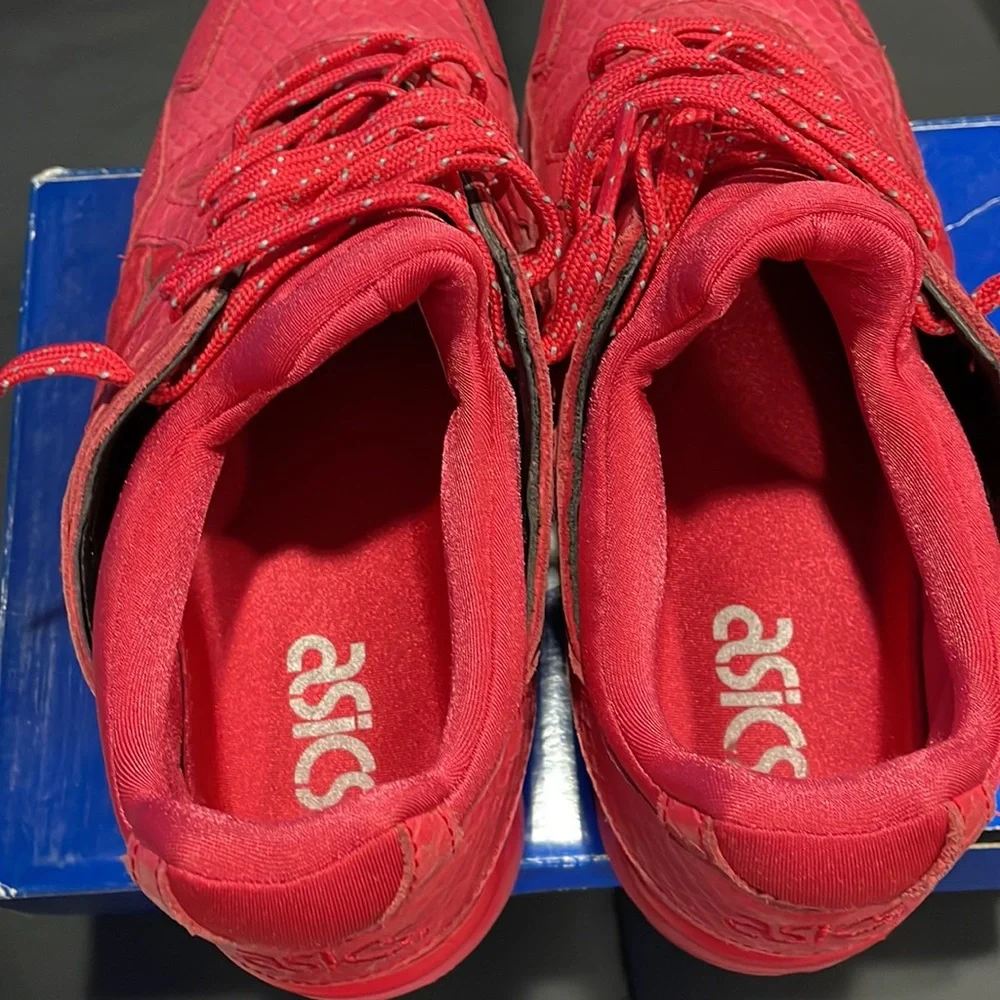 ASICS - Picture 8 of 8